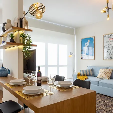 アパート Hostwise - Bright & Spacious Flat *
