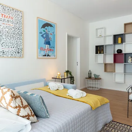 Hostwise - Bright & Spacious Flat アパート