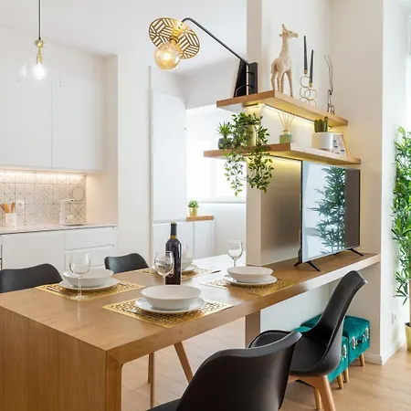 Hostwise - Bright & Spacious Flat アパート *