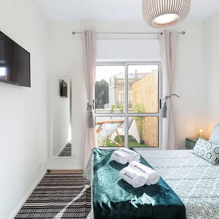 アパート Hostwise - Bright & Spacious Flat