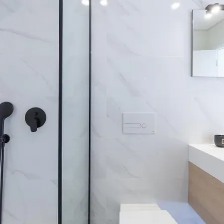 Hostwise - Bright & Spacious Flat * ポルト