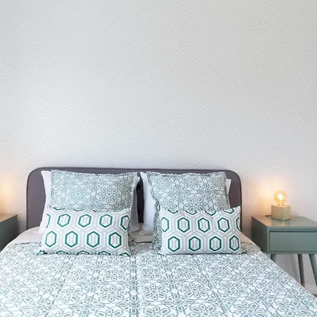 アパート Hostwise - Bright & Spacious Flat ポルト